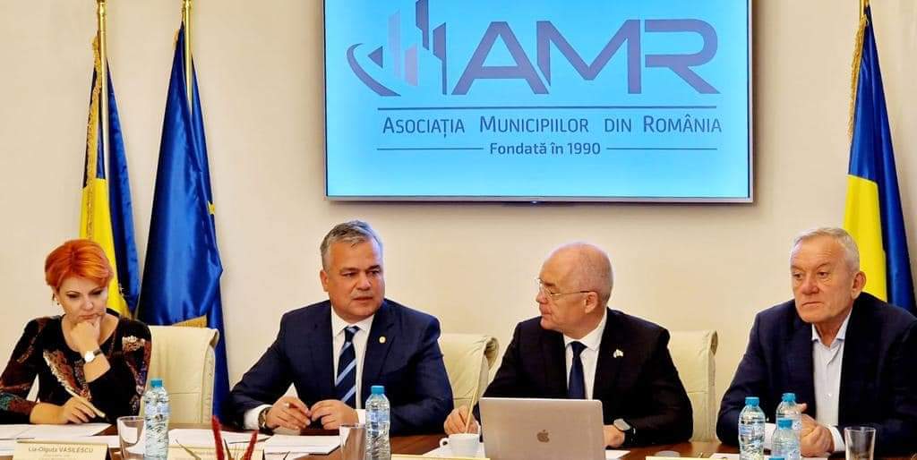 Ministrul Dezvoltarii s-a intalnit cu primarii din Asociatia Municipiilor din Romania: “Voi avea intotdeauna usa deschisa la minister si disponibilitatea de a discuta cu orice reprezentant al autoritatilor publice locale”