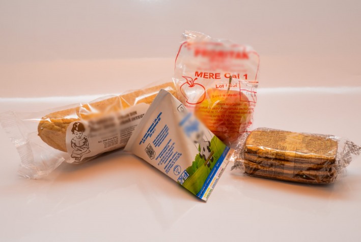 Primaria Brasov reclama calitatea slaba a produselor pentru elevi din Programul ,,Cornul si laptele”. 