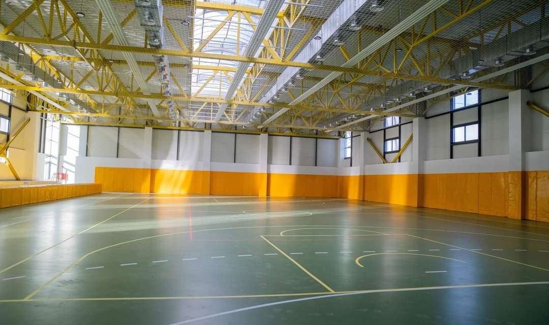 Sanatate prin sport. 800 de elevi de la Scoala nr. 25 din Timisoara vor beneficia de echipamente moderne. Scoala are teren si sala de sport
